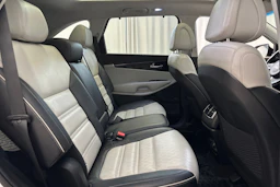valkoinen Kia Sorento 2017 kuva 10.