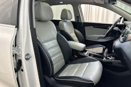 valkoinen Kia Sorento 2017 kuva 11.