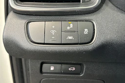 valkoinen Kia Sorento 2017 kuva 17.