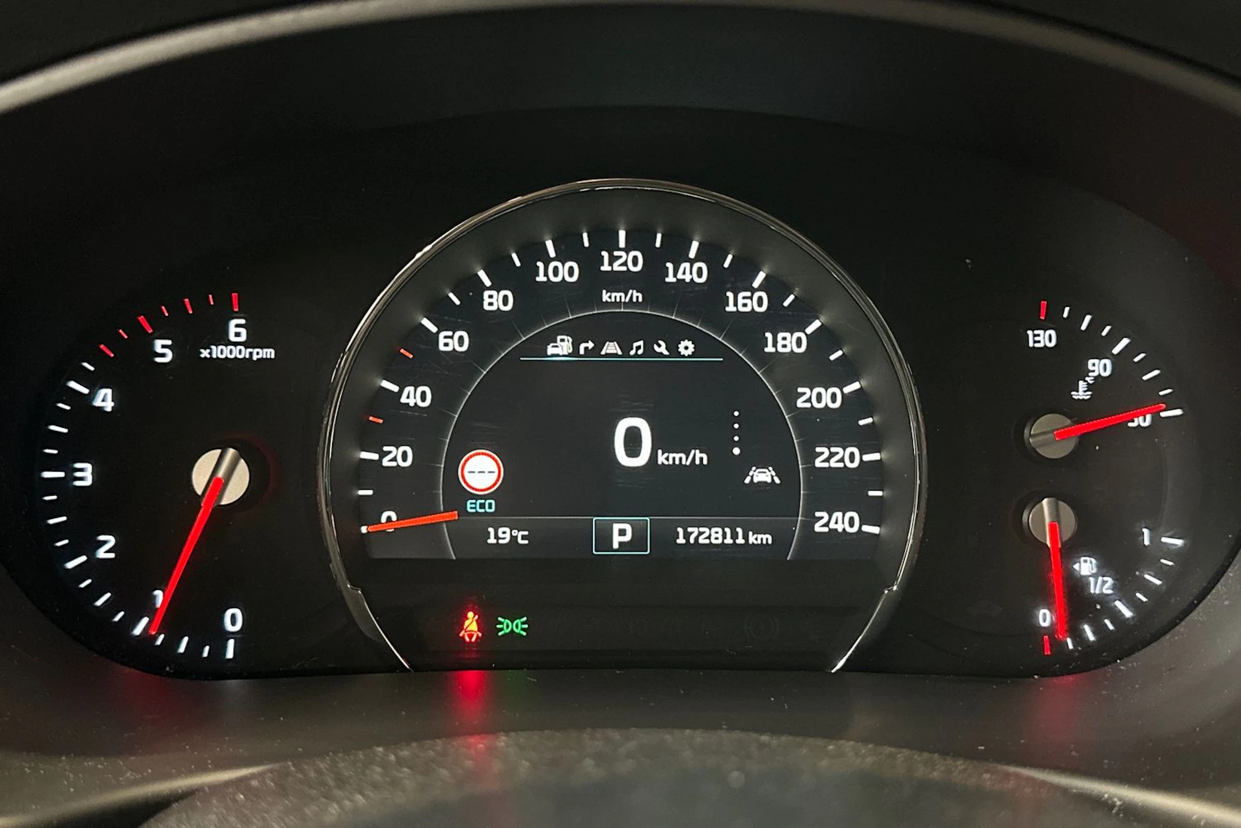 valkoinen Kia Sorento 2017 kuva 20.