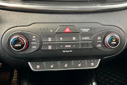 valkoinen Kia Sorento 2017 kuva 22.