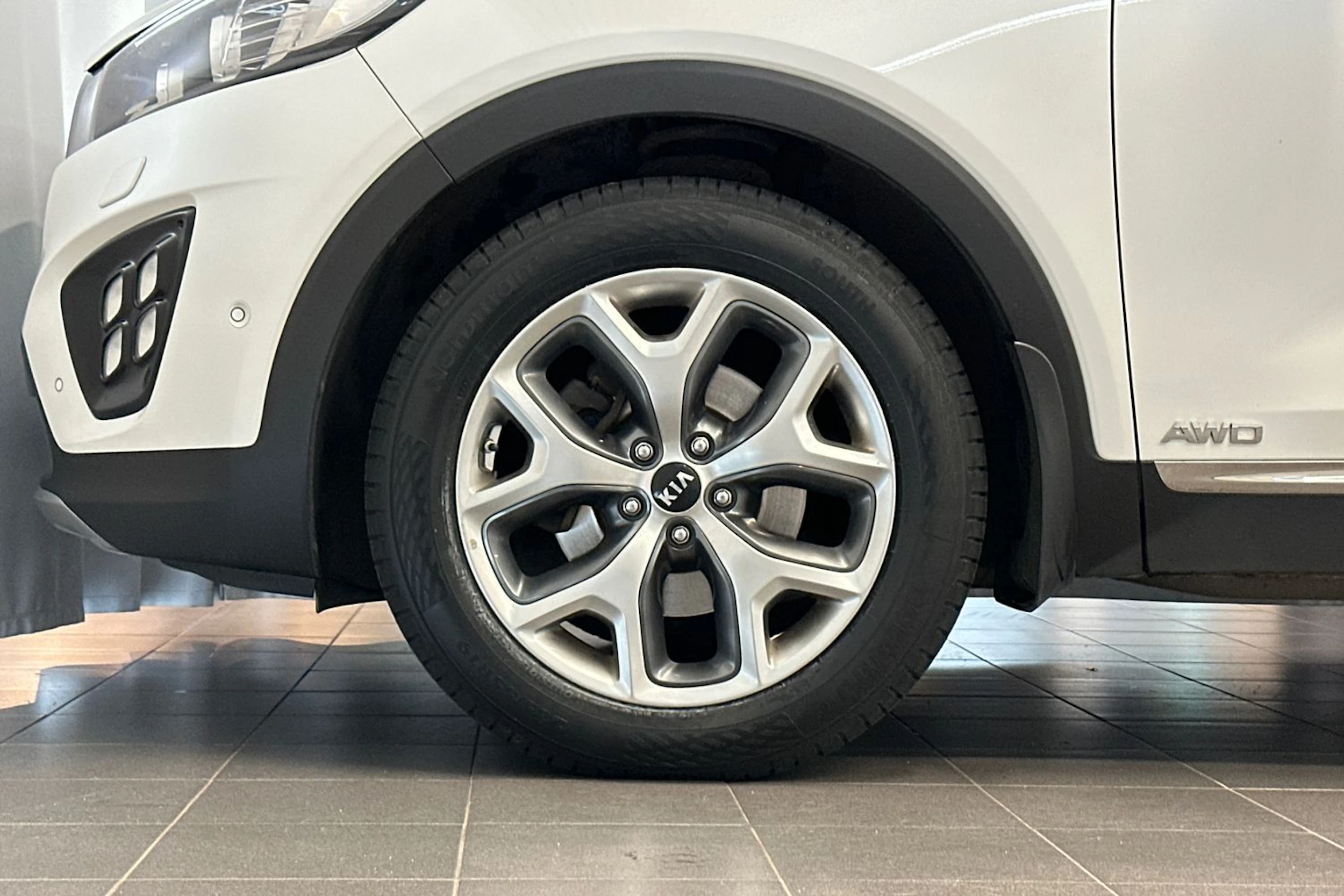 valkoinen Kia Sorento 2017 kuva 28.