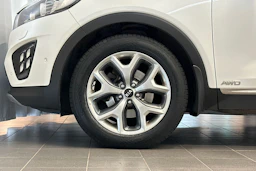 valkoinen Kia Sorento 2017 kuva 28.
