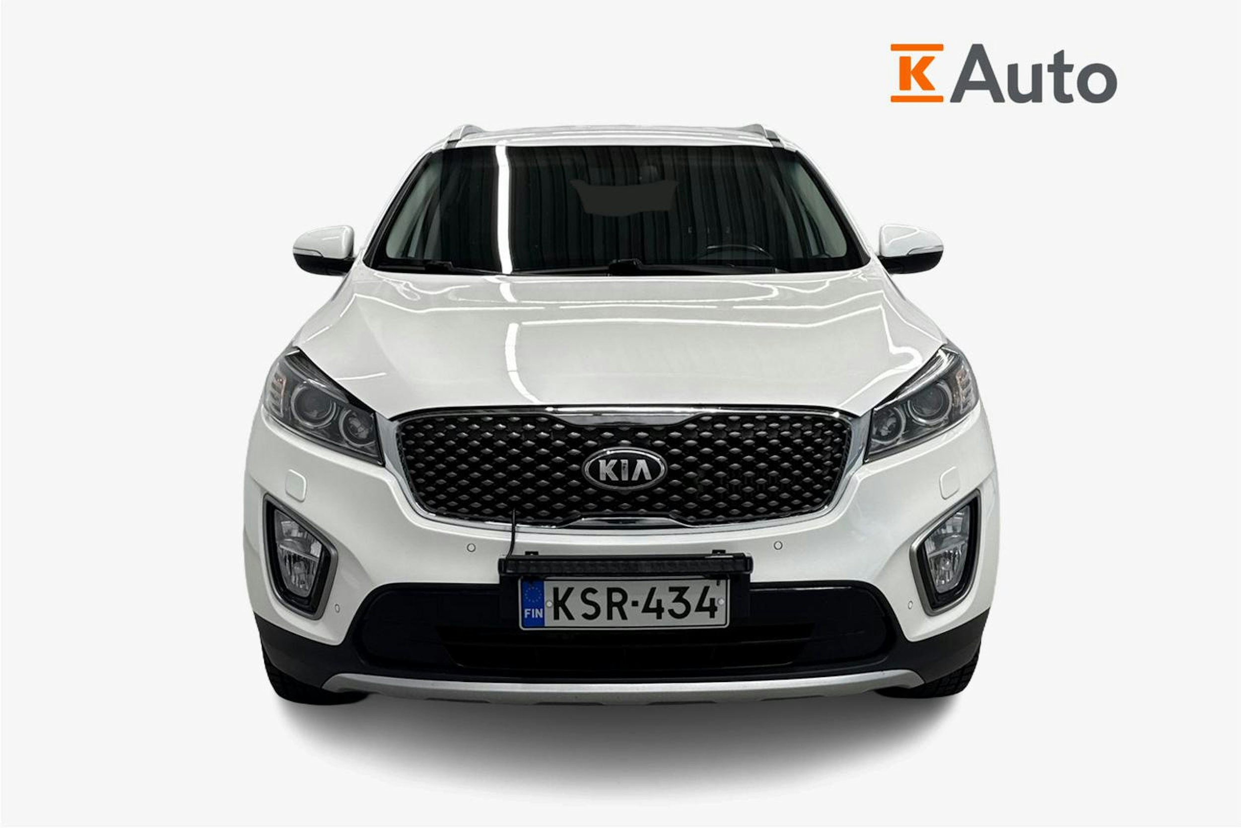 valkoinen Kia Sorento 2017 kuva 5.