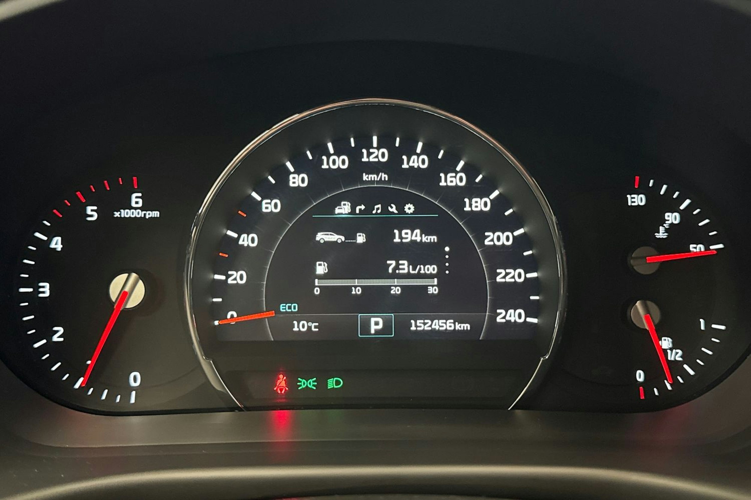 valkoinen Kia Sorento 2017 kuva 15.