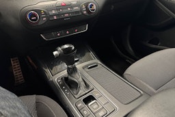 valkoinen Kia Sorento 2017 kuva 17.