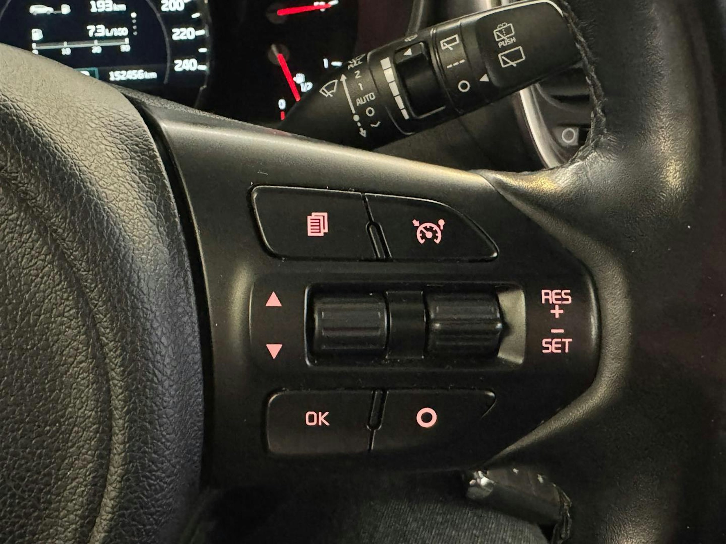 valkoinen Kia Sorento 2017 kuva 20.