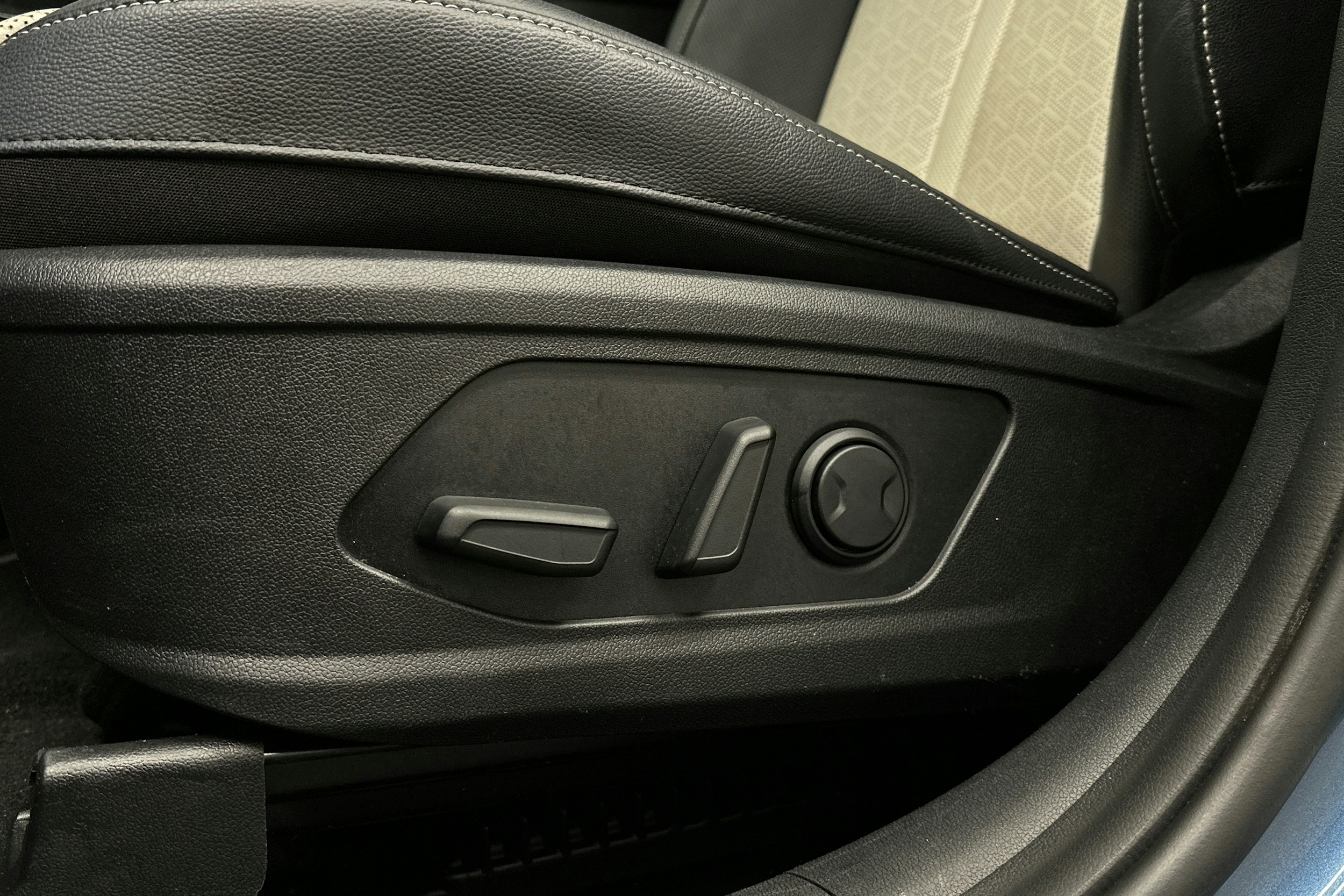 sininen Kia Sorento 2021 kuva 25.
