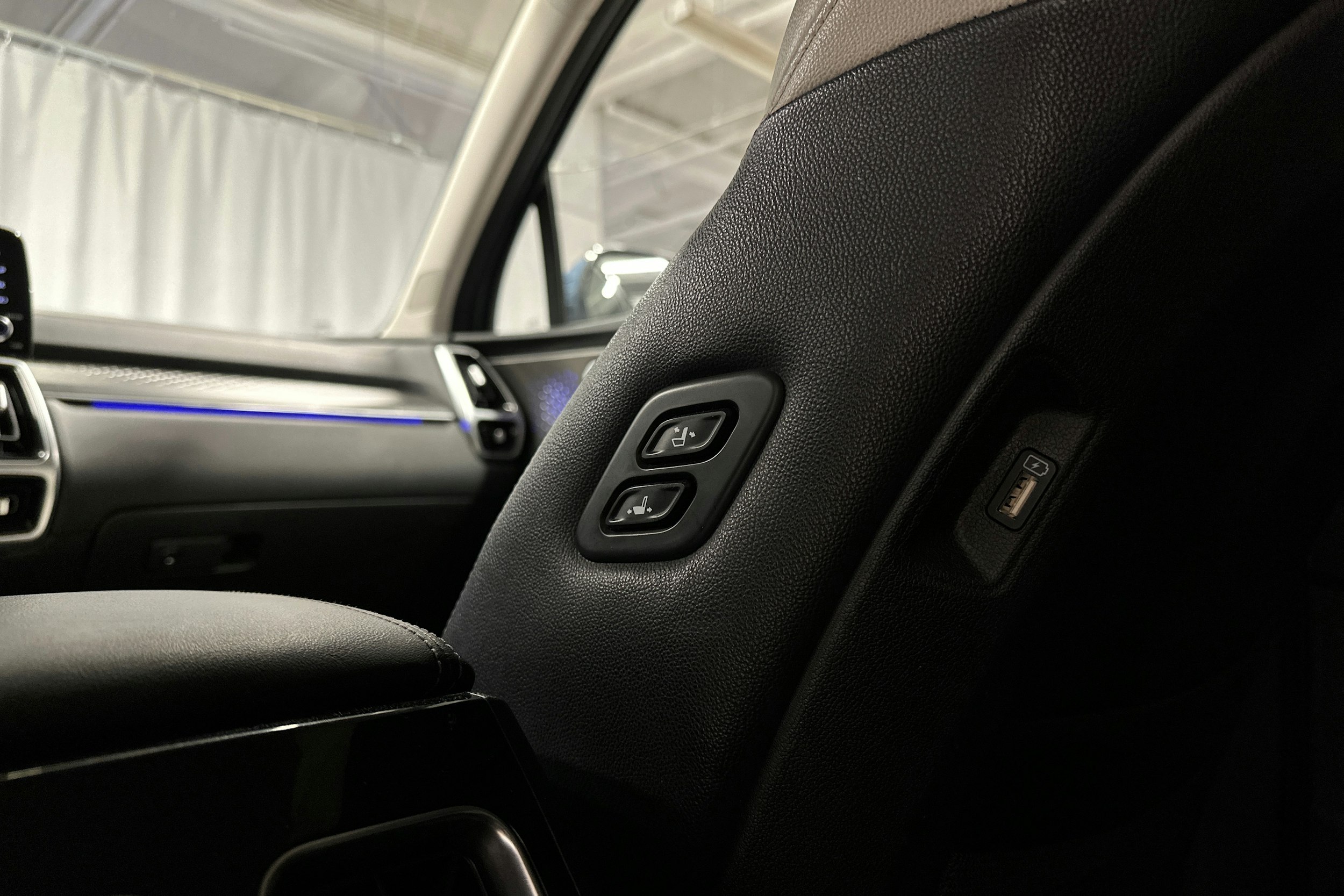 sininen Kia Sorento 2021 kuva 29.