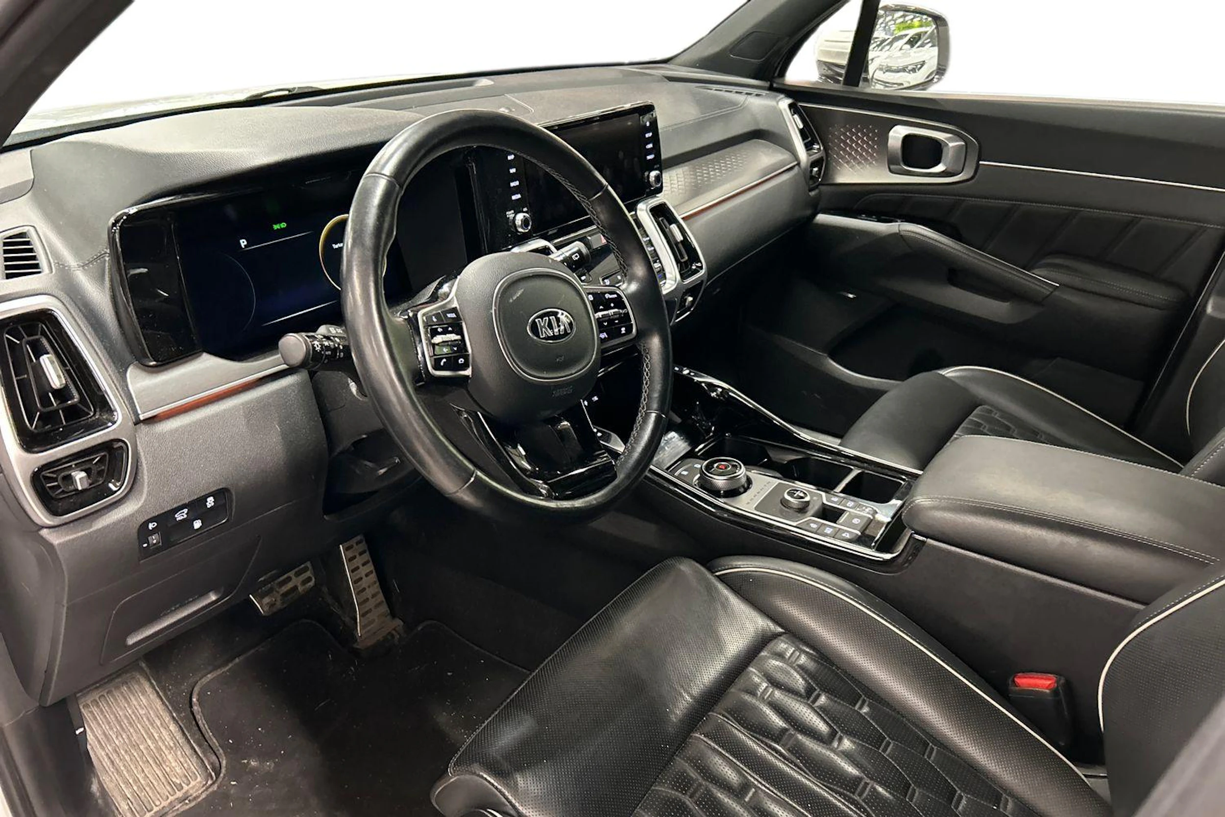 valkoinen Kia Sorento 2021 kuva 3.
