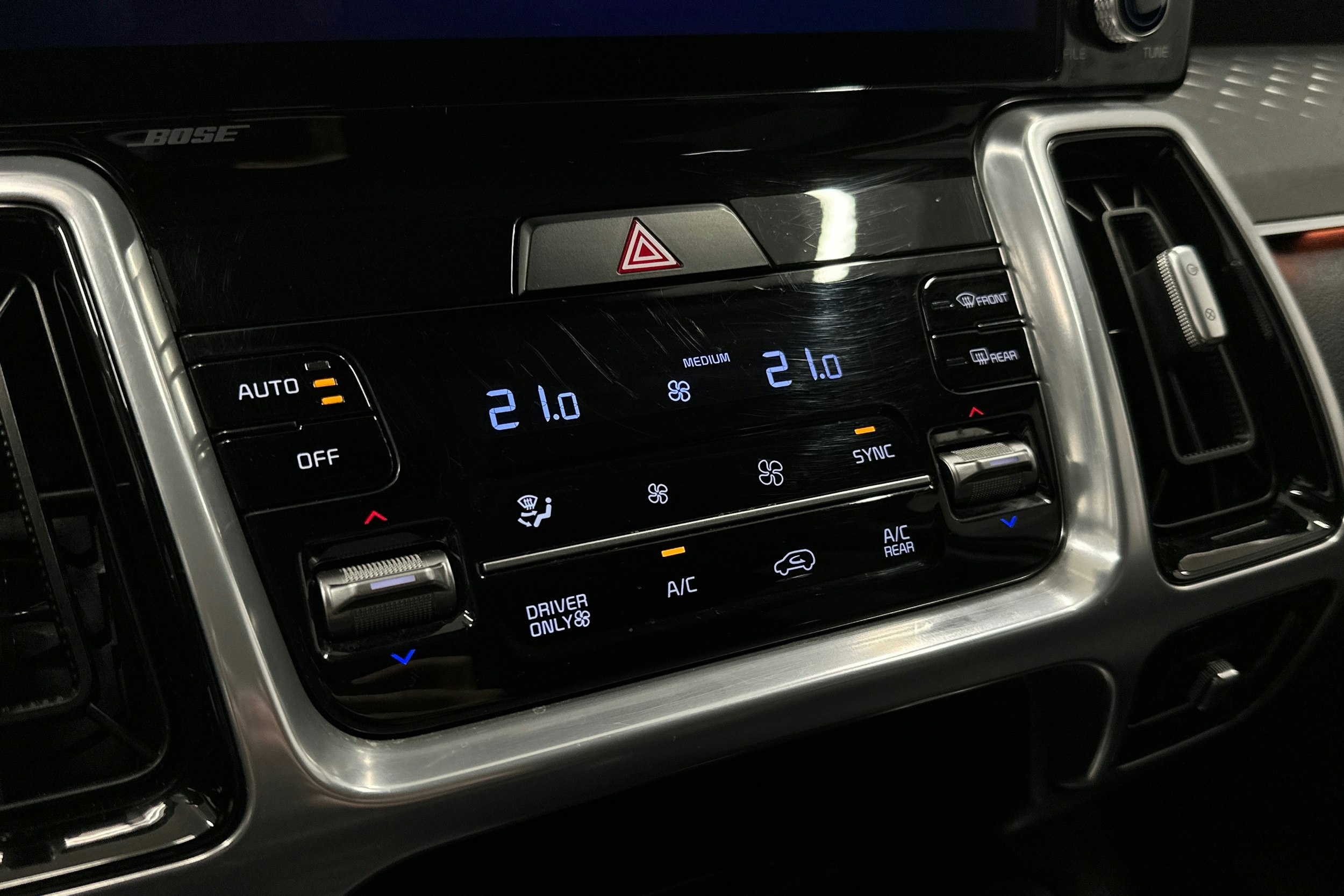 valkoinen Kia Sorento 2022 kuva 30.