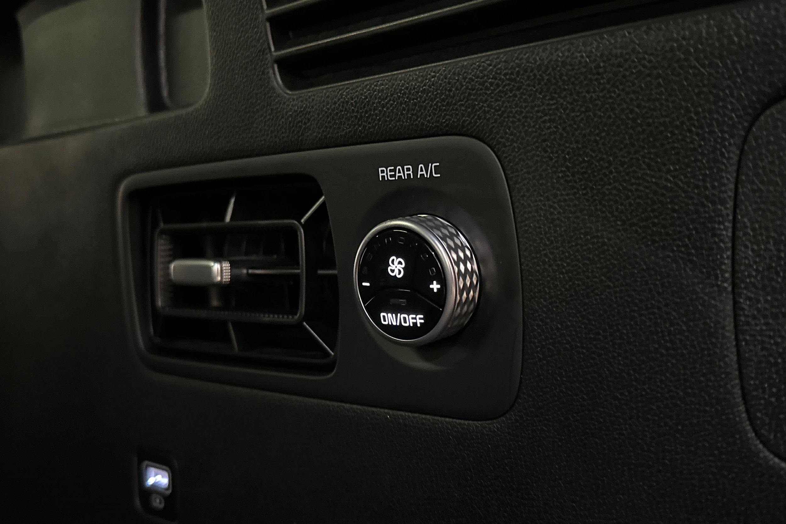 hopea Kia Sorento 2023 kuva 14.