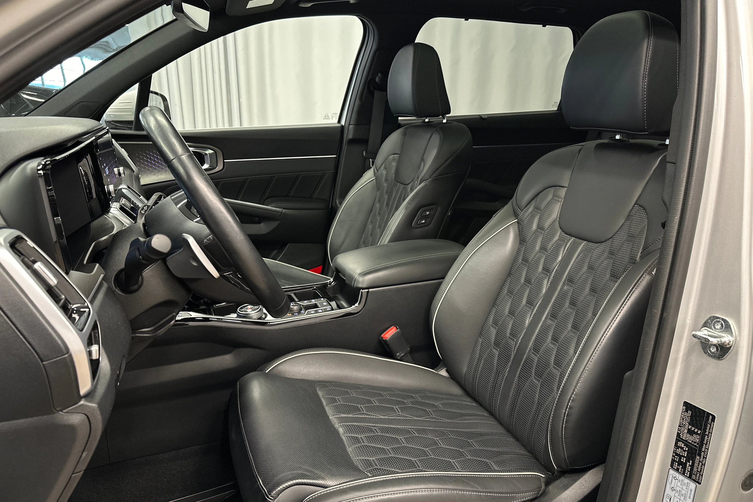 hopea Kia Sorento 2023 kuva 16.