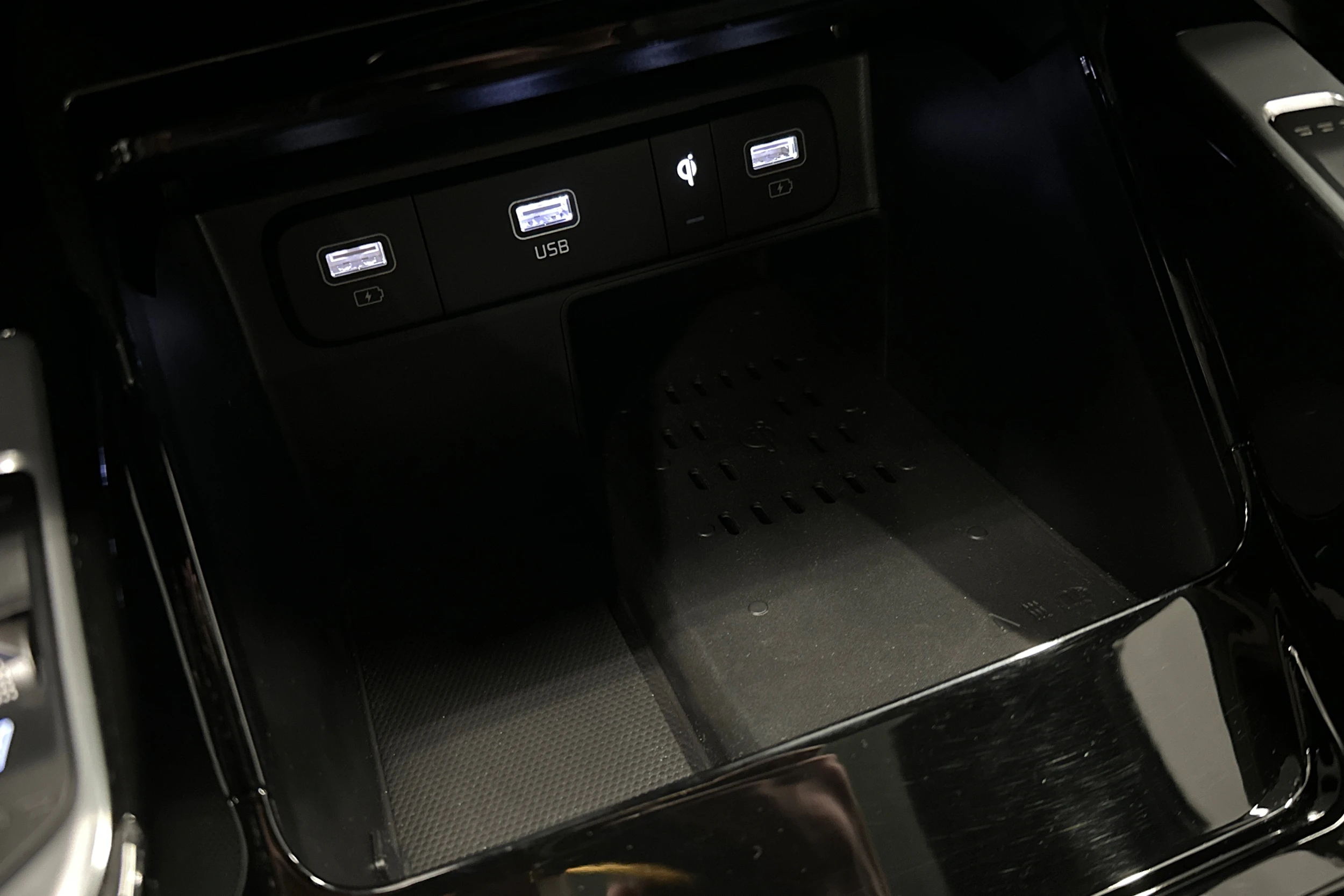 hopea Kia Sorento 2023 kuva 32.