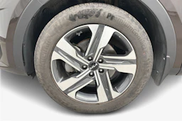 Ruskea (beige) Kia Sorento 2023 kuva 12.