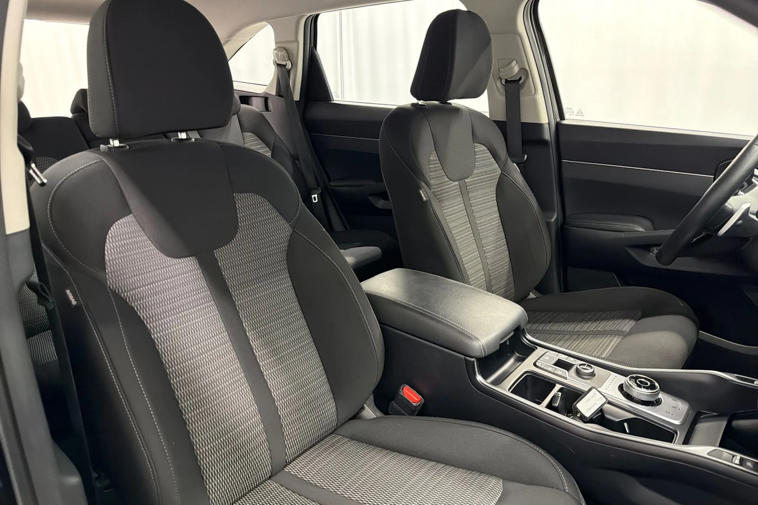 Ruskea (beige) Kia Sorento 2023 kuva 15.