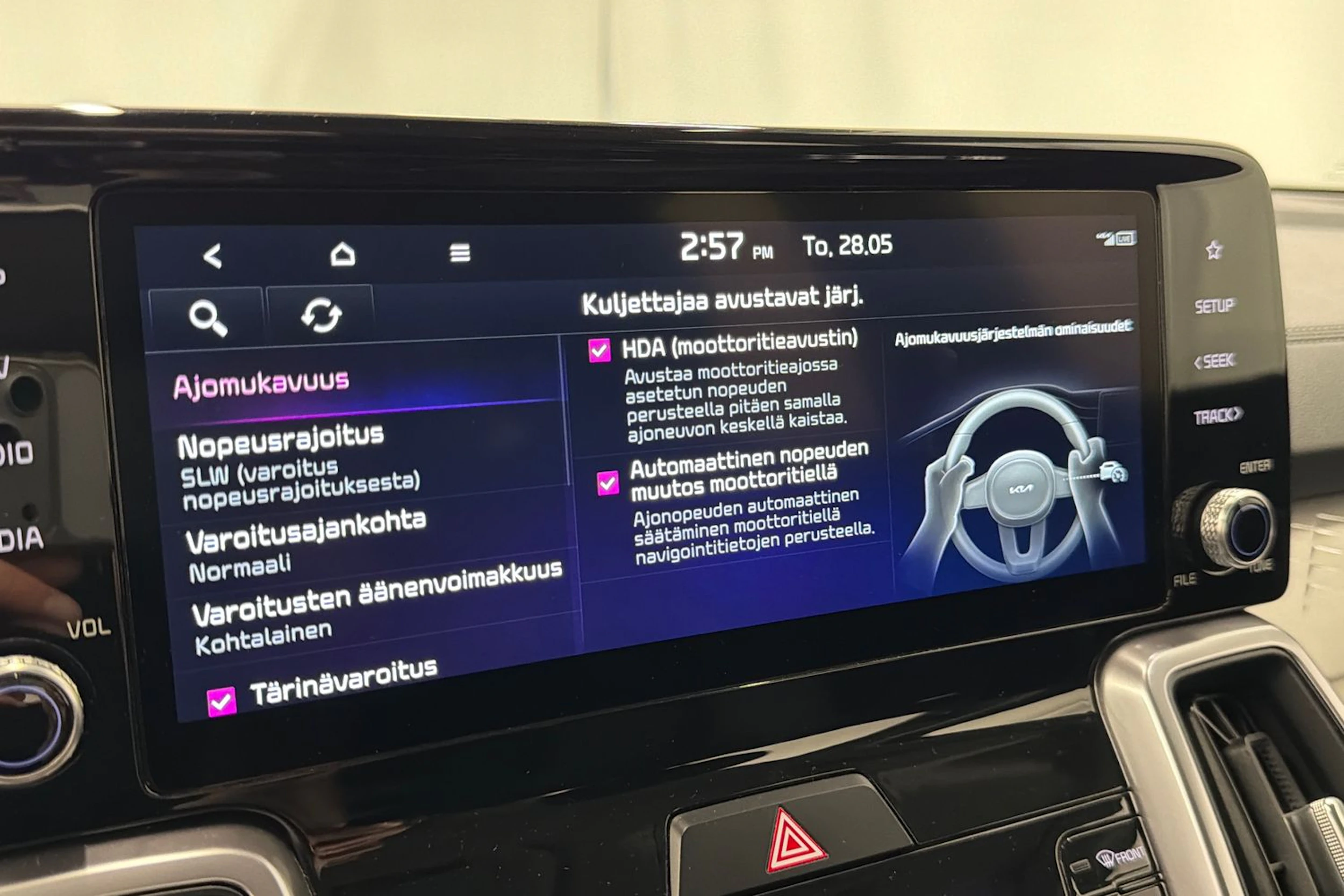 Ruskea (beige) Kia Sorento 2023 kuva 24.