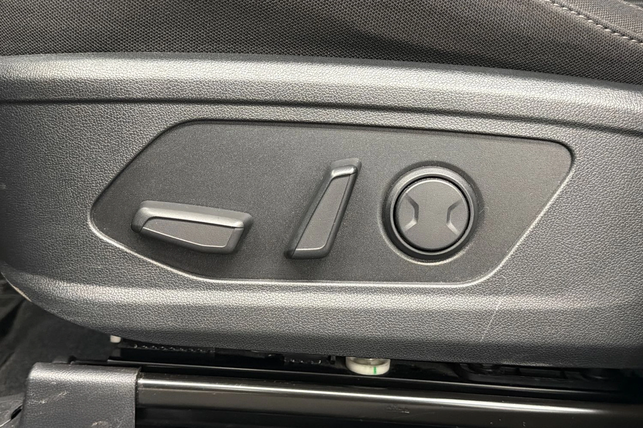 Ruskea (beige) Kia Sorento 2023 kuva 31.
