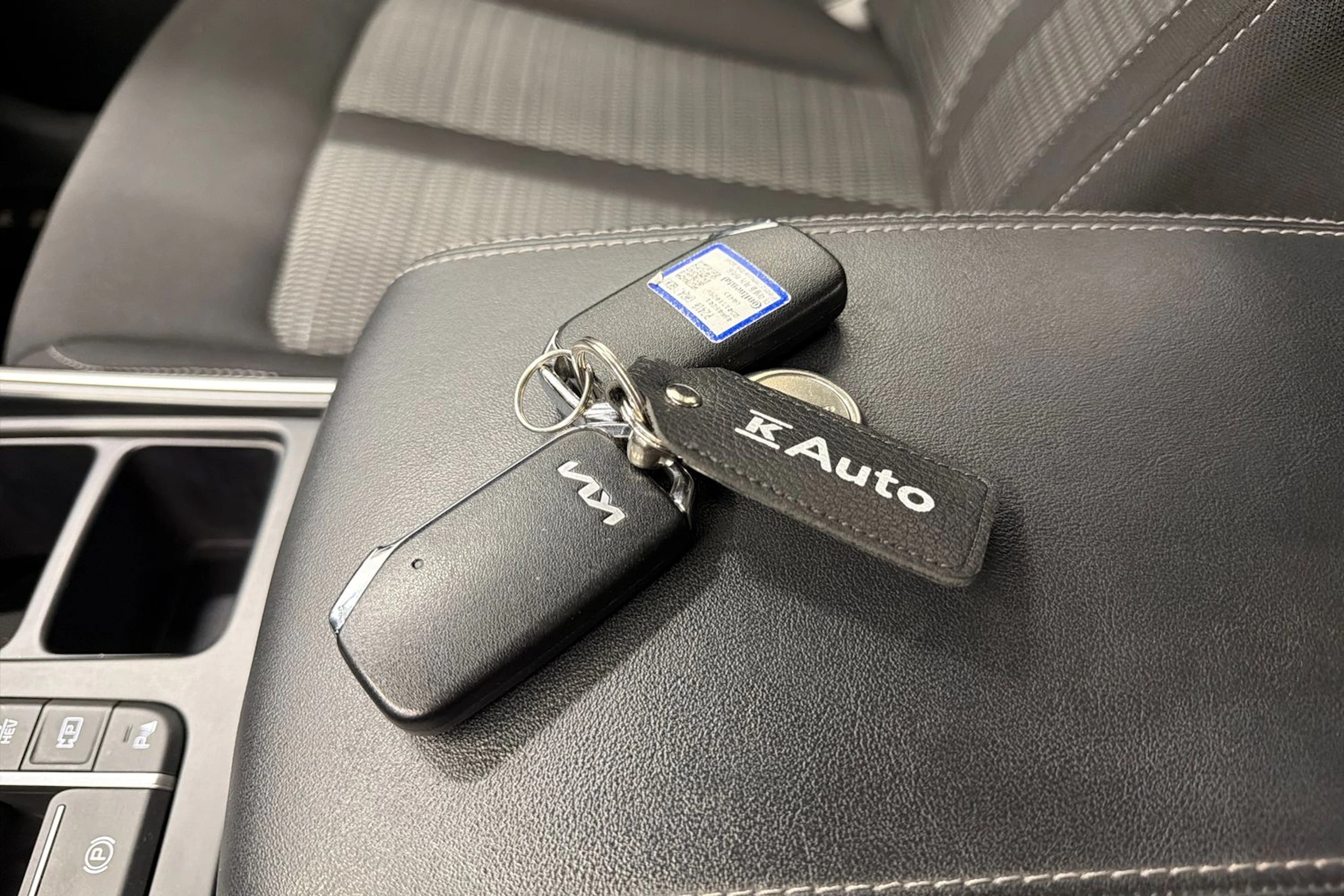Ruskea (beige) Kia Sorento 2023 kuva 33.