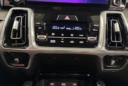 harmaa Kia Sorento 2023 kuva 19.