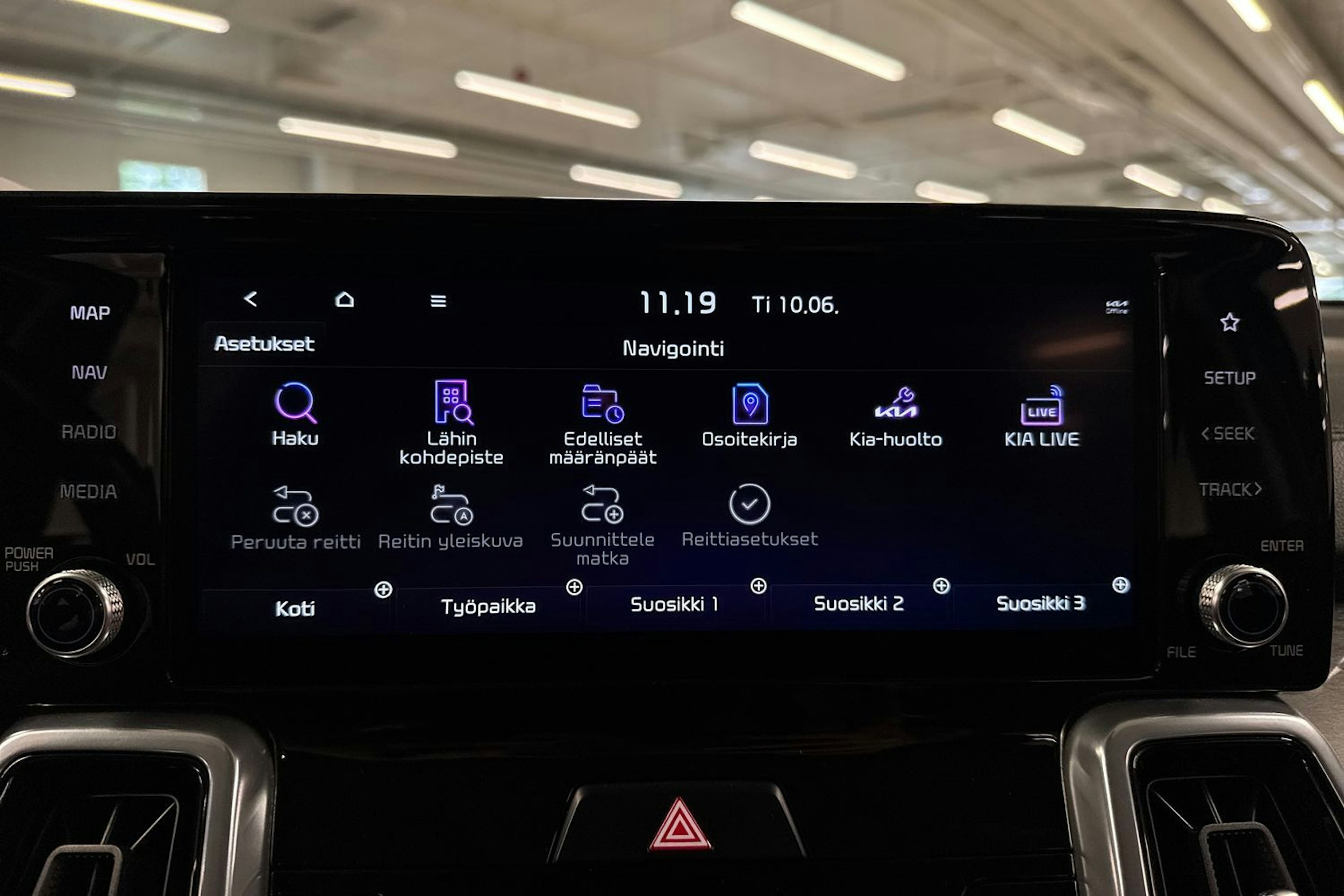 harmaa Kia Sorento 2023 kuva 22.