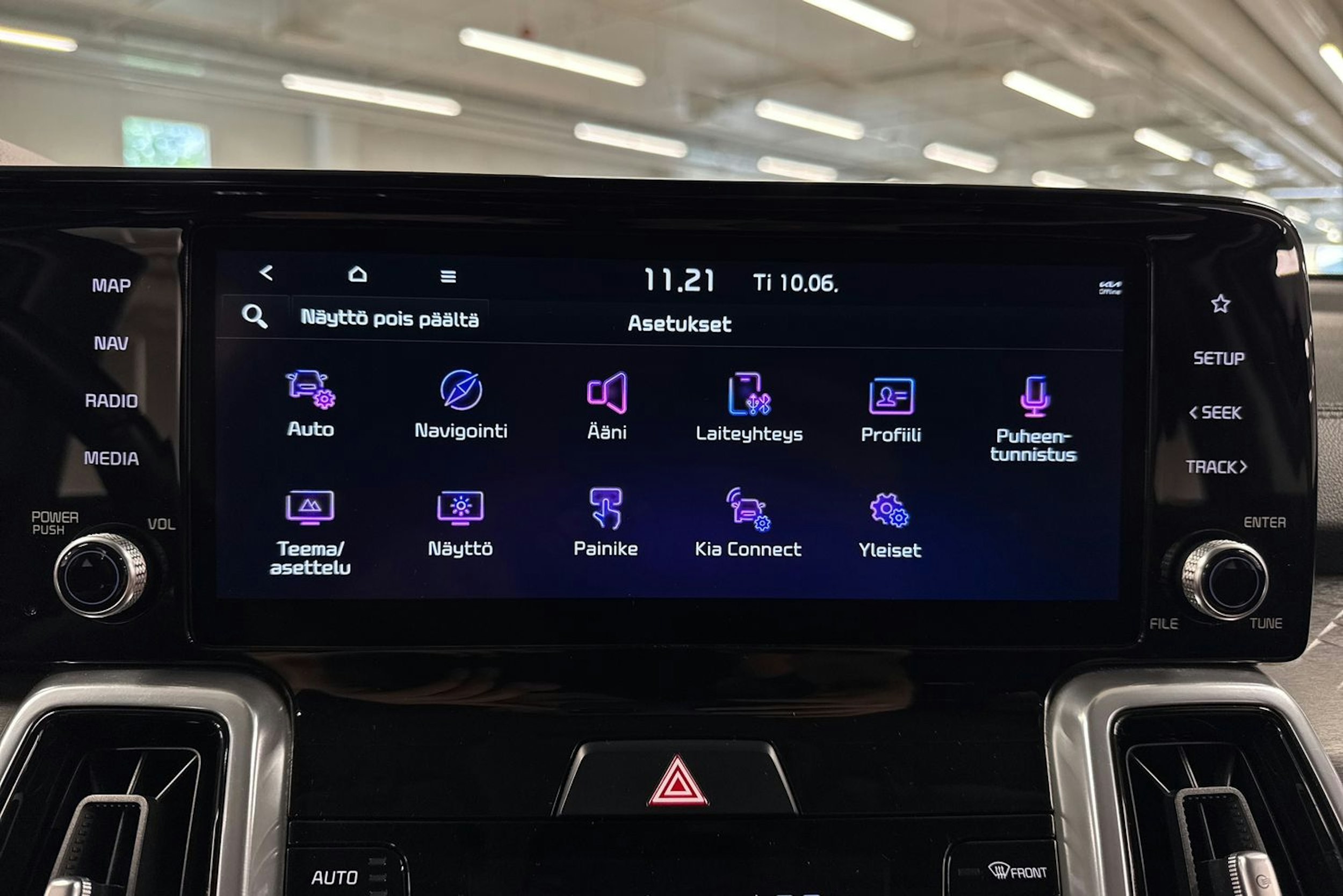 harmaa Kia Sorento 2023 kuva 25.