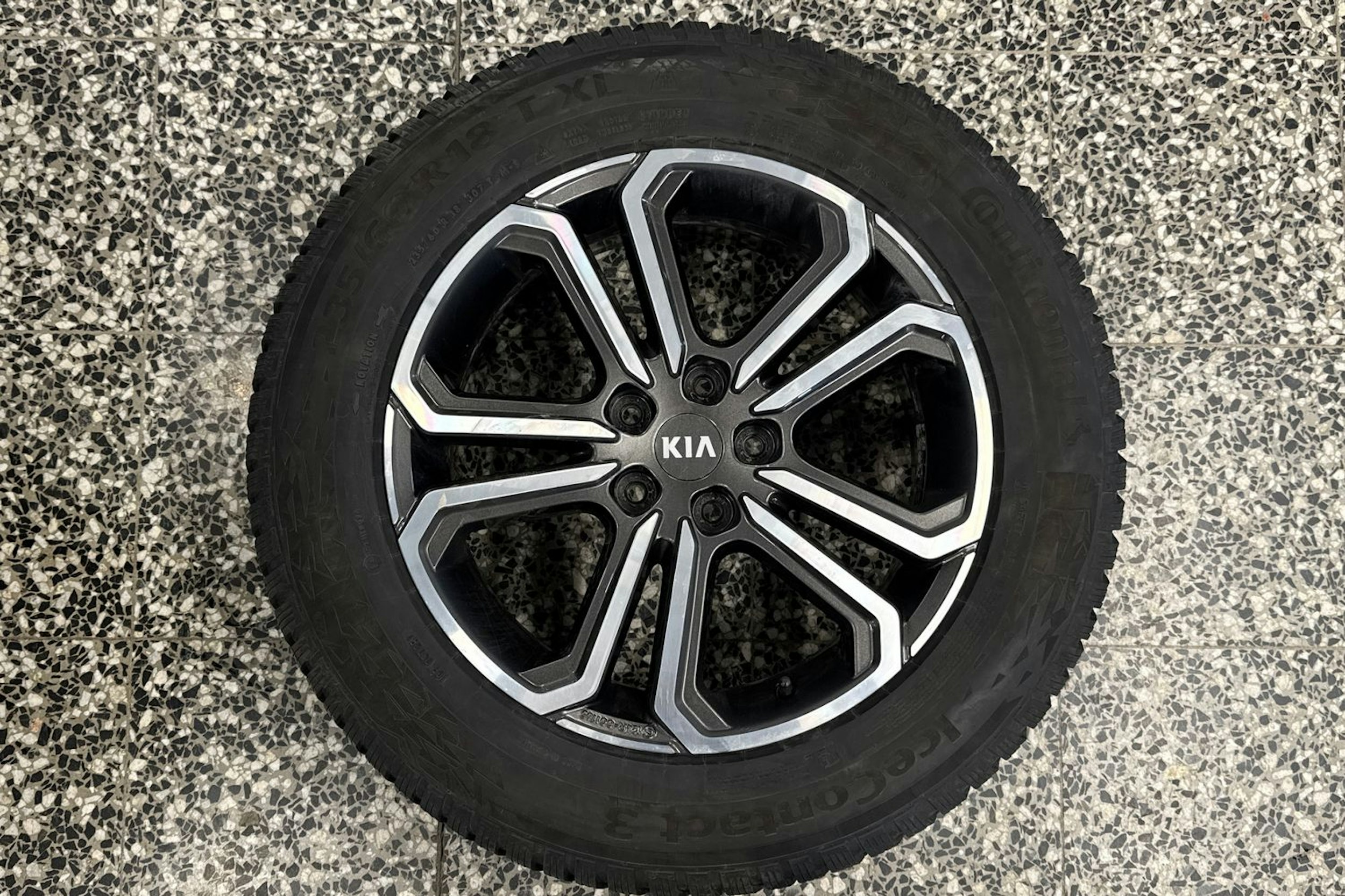 harmaa Kia Sorento 2023 kuva 29.