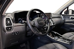 musta Kia Sorento 2023 kuva 7.