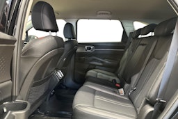 musta Kia Sorento 2023 kuva 10.
