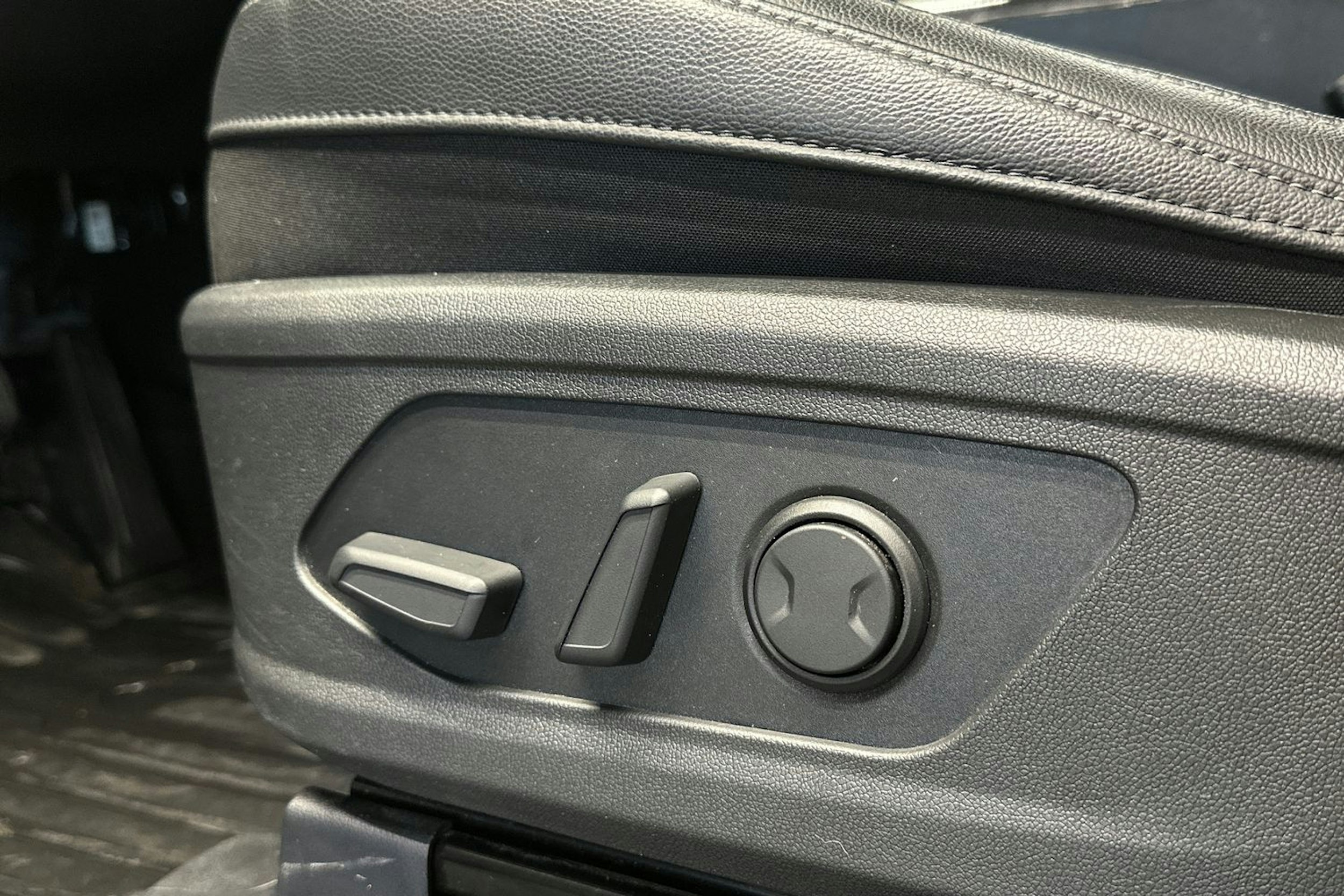 musta Kia Sorento 2023 kuva 20.