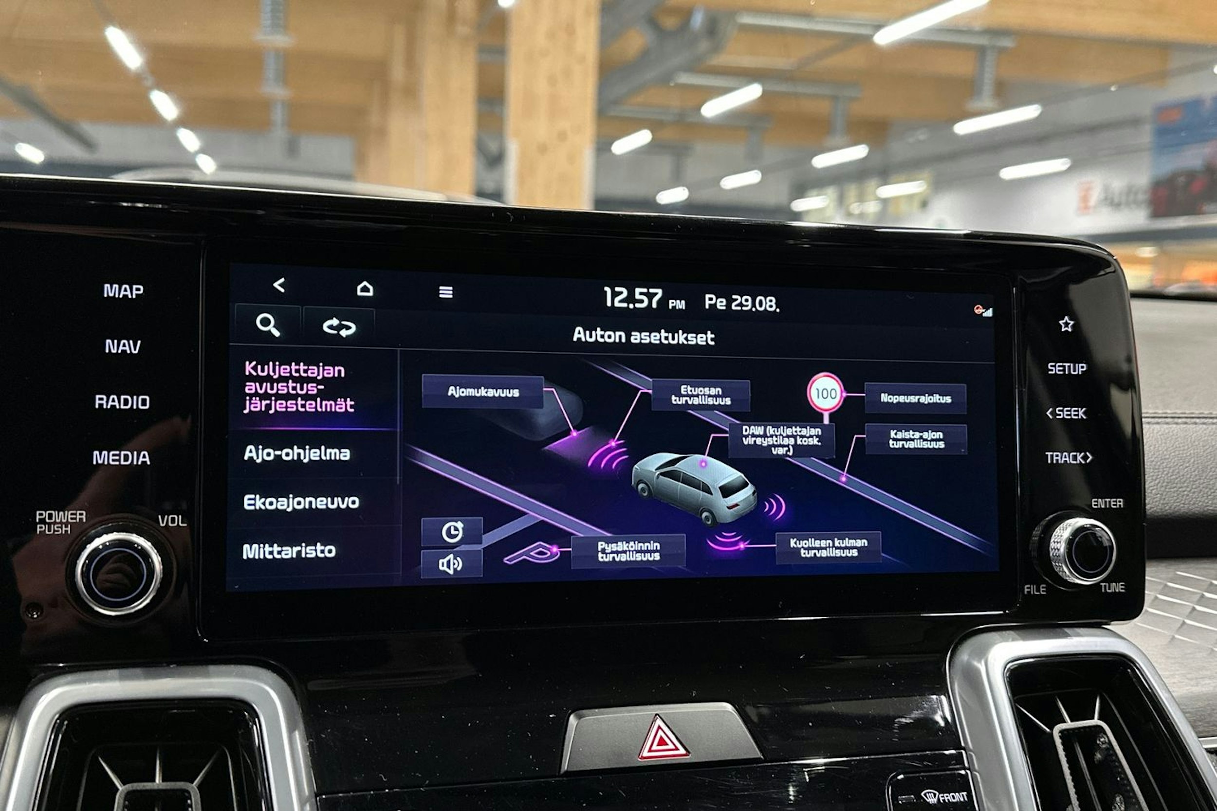musta Kia Sorento 2023 kuva 24.