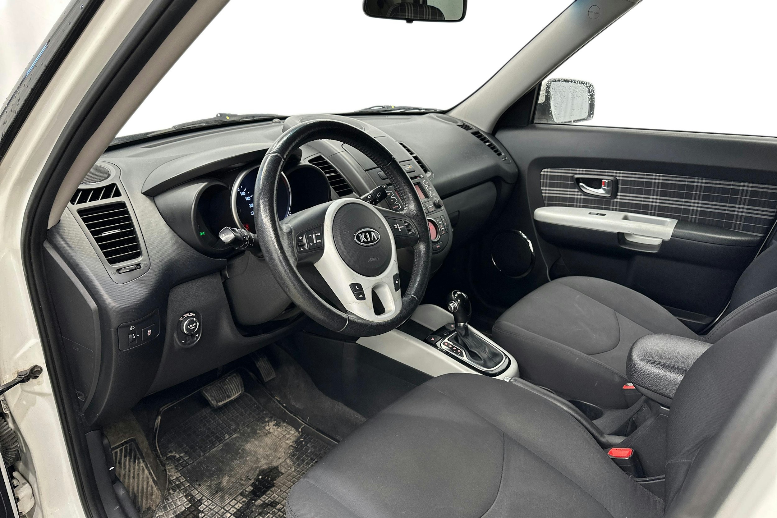 valkoinen Kia Soul 2012 kuva 7.