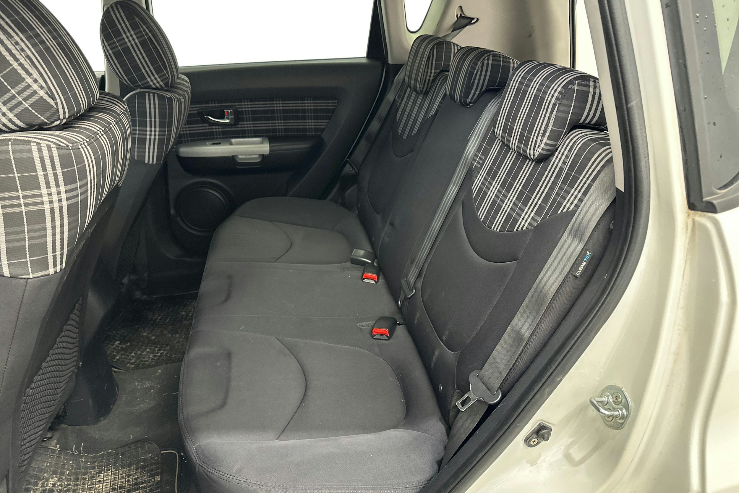 valkoinen Kia Soul 2012 kuva 10.