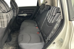 valkoinen Kia Soul 2012 kuva 10.