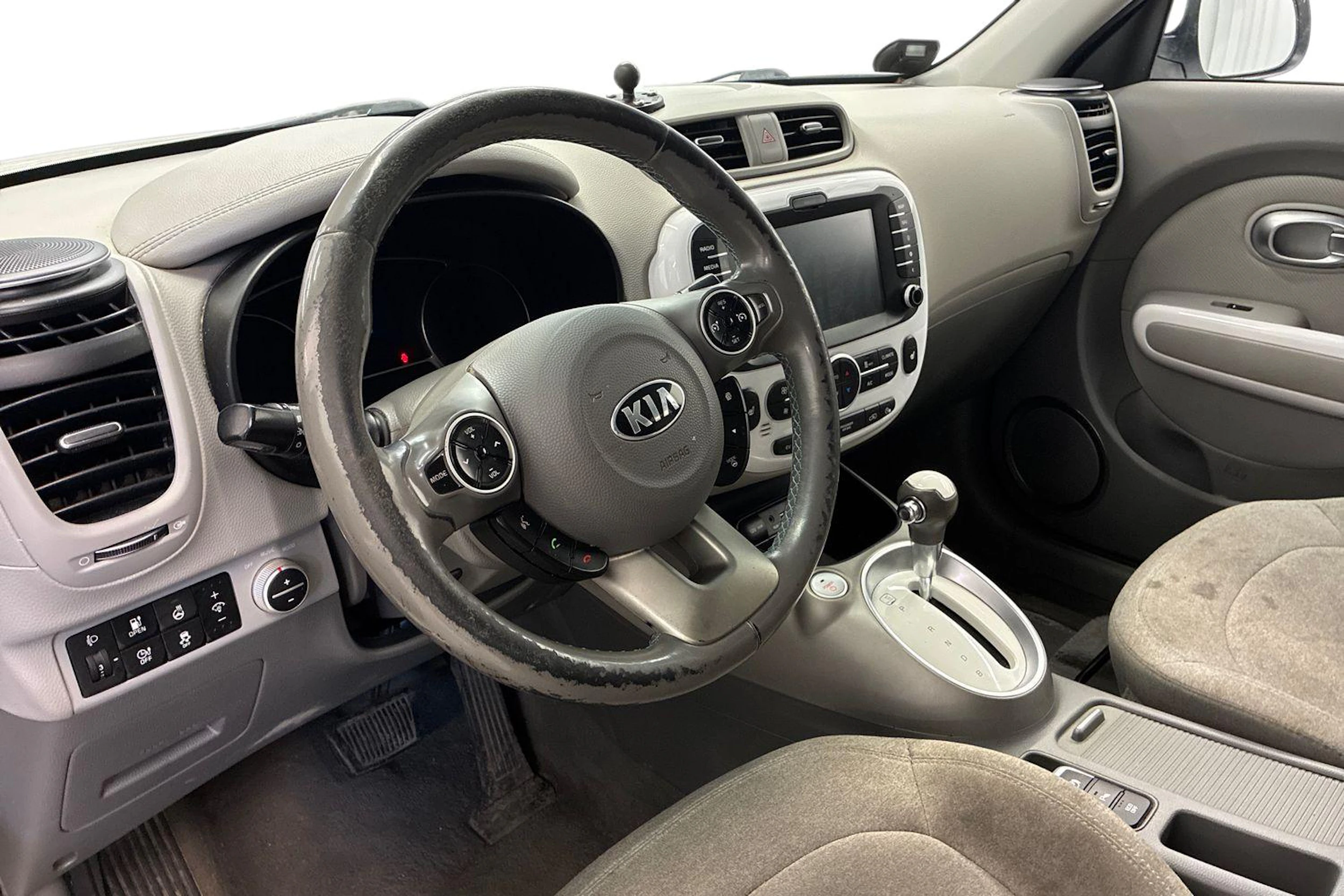 Valkoinen Kia Soul 2019 kuva 6.