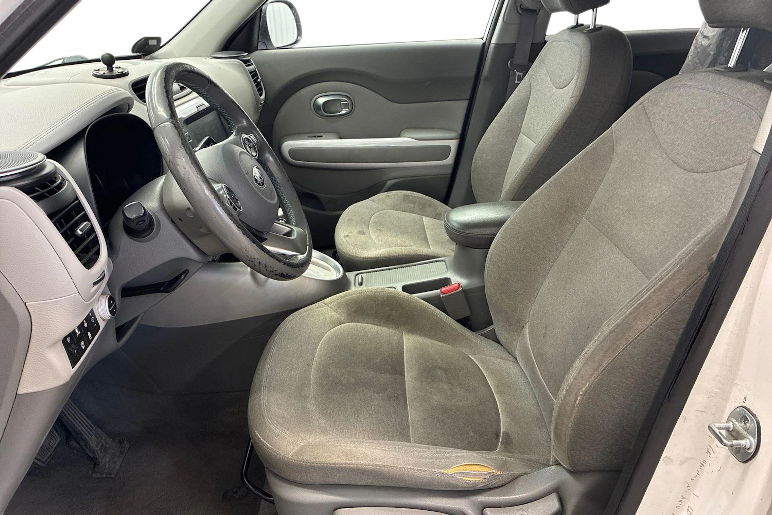 Valkoinen Kia Soul 2019 kuva 7.