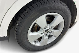 Valkoinen Kia Soul 2019 kuva 9.