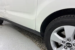Valkoinen Kia Soul 2019 kuva 13.