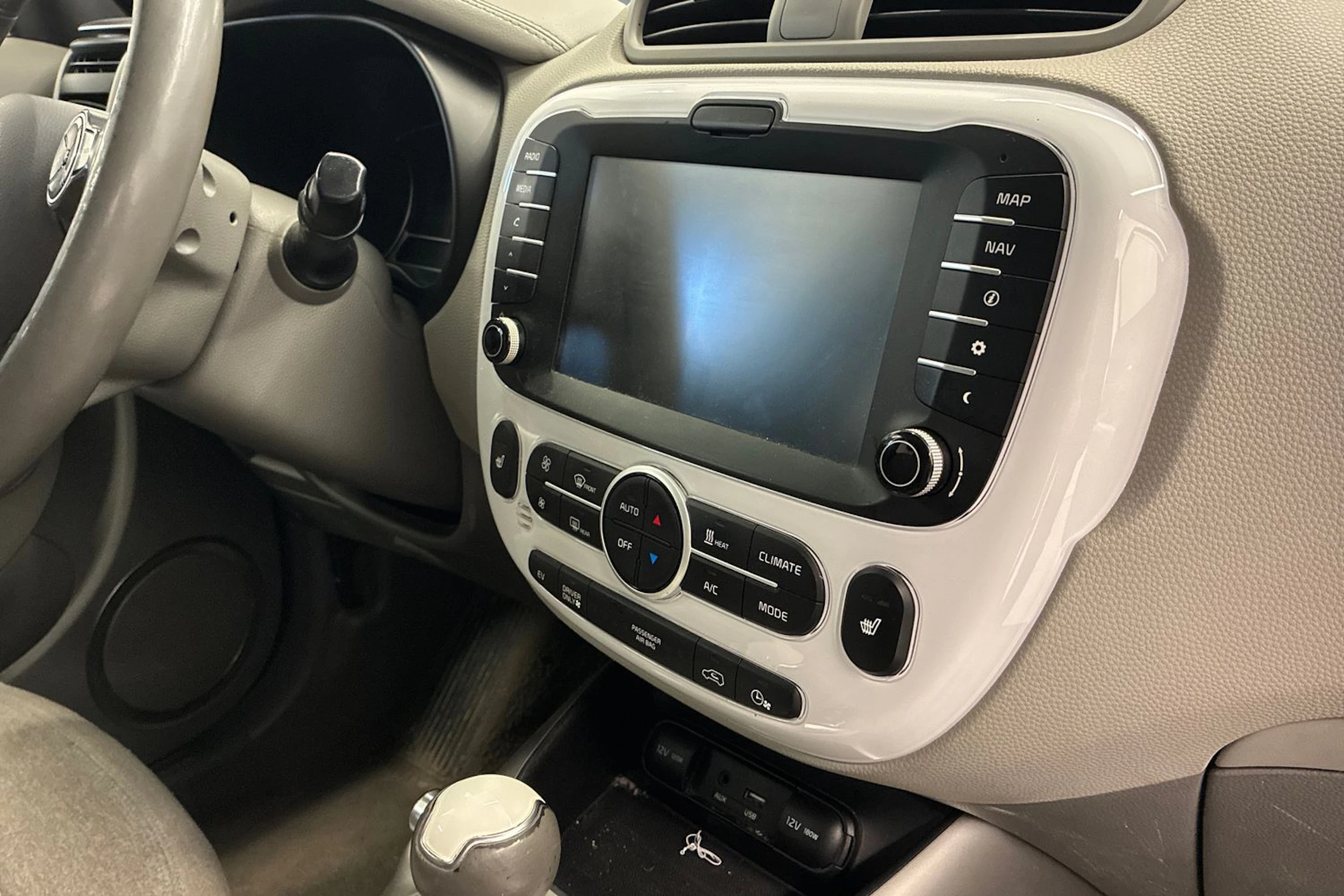 Valkoinen Kia Soul 2019 kuva 18.