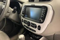 Valkoinen Kia Soul 2019 kuva 18.