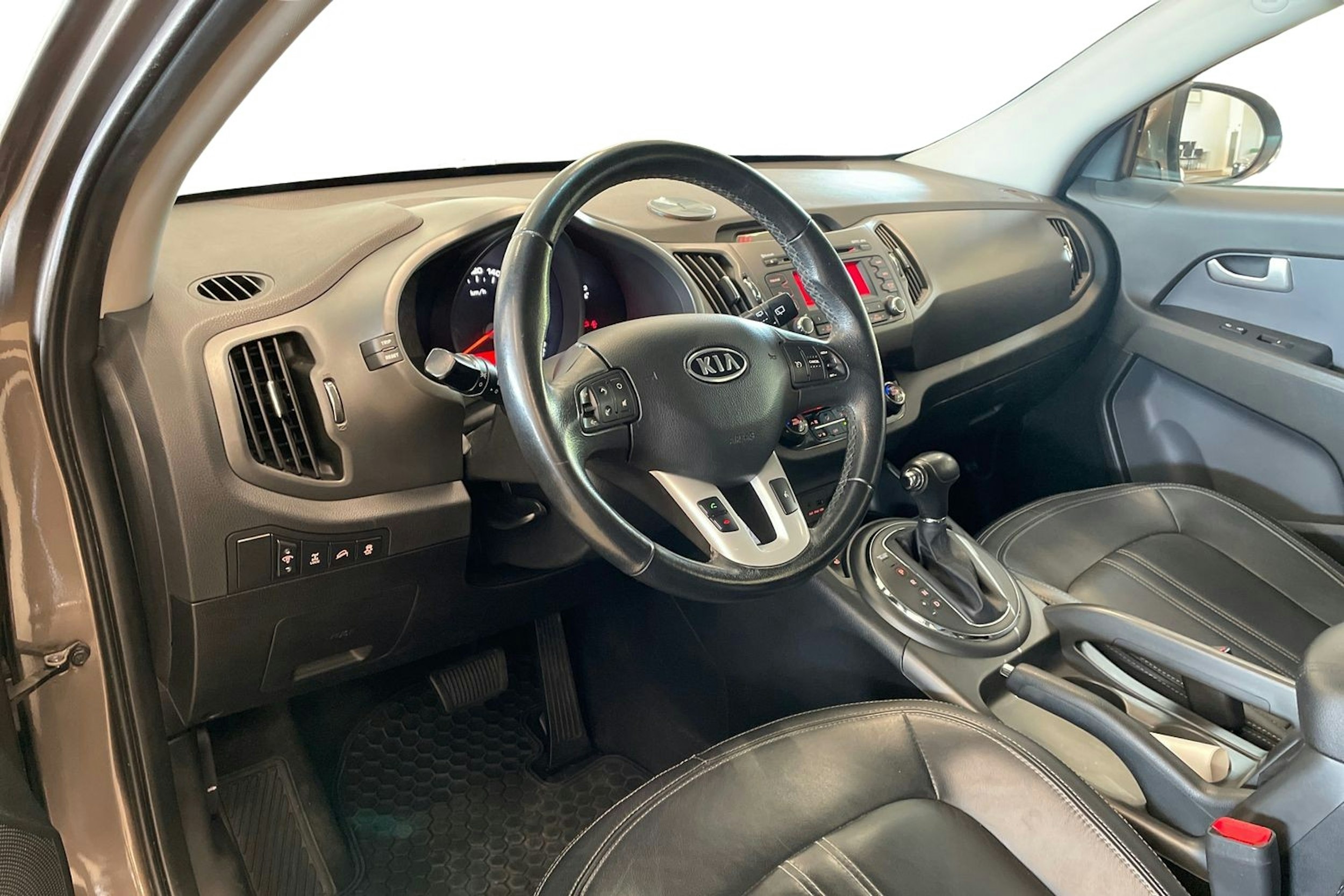 ruskea (beige) Kia Sportage 2011 kuva 7.