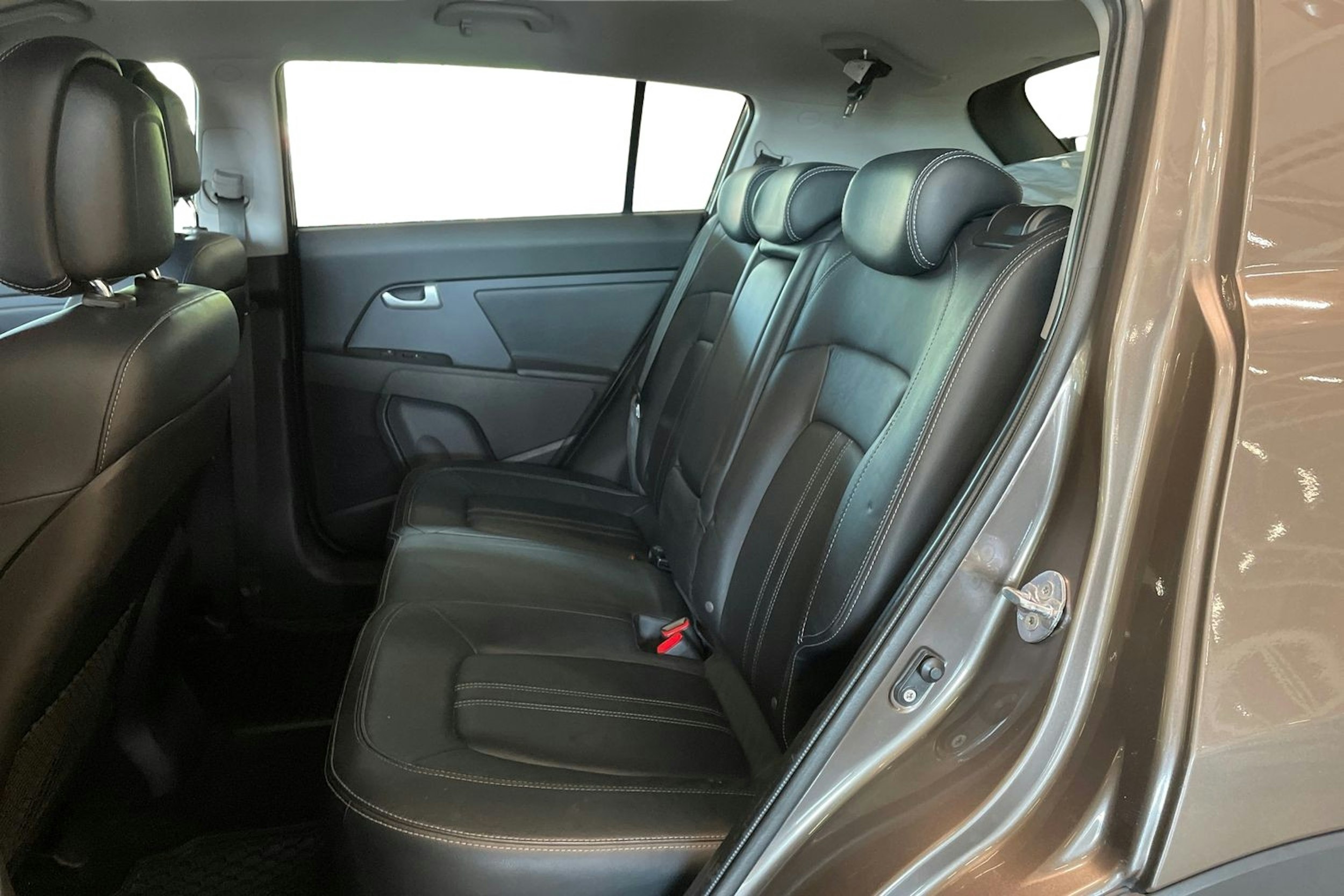 ruskea (beige) Kia Sportage 2011 kuva 10.