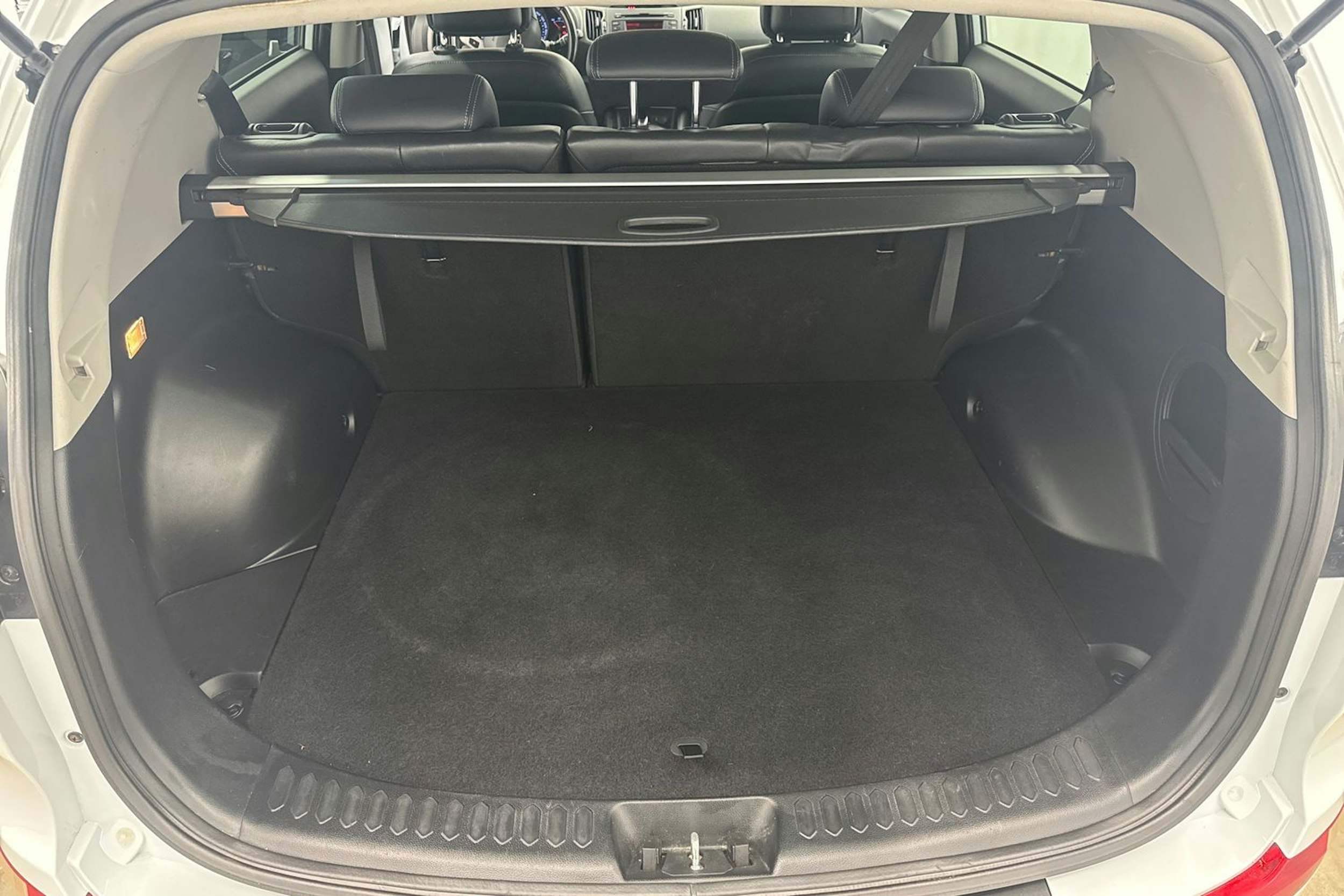 valkoinen Kia Sportage 2011 kuva 15.