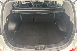 valkoinen Kia Sportage 2011 kuva 15.