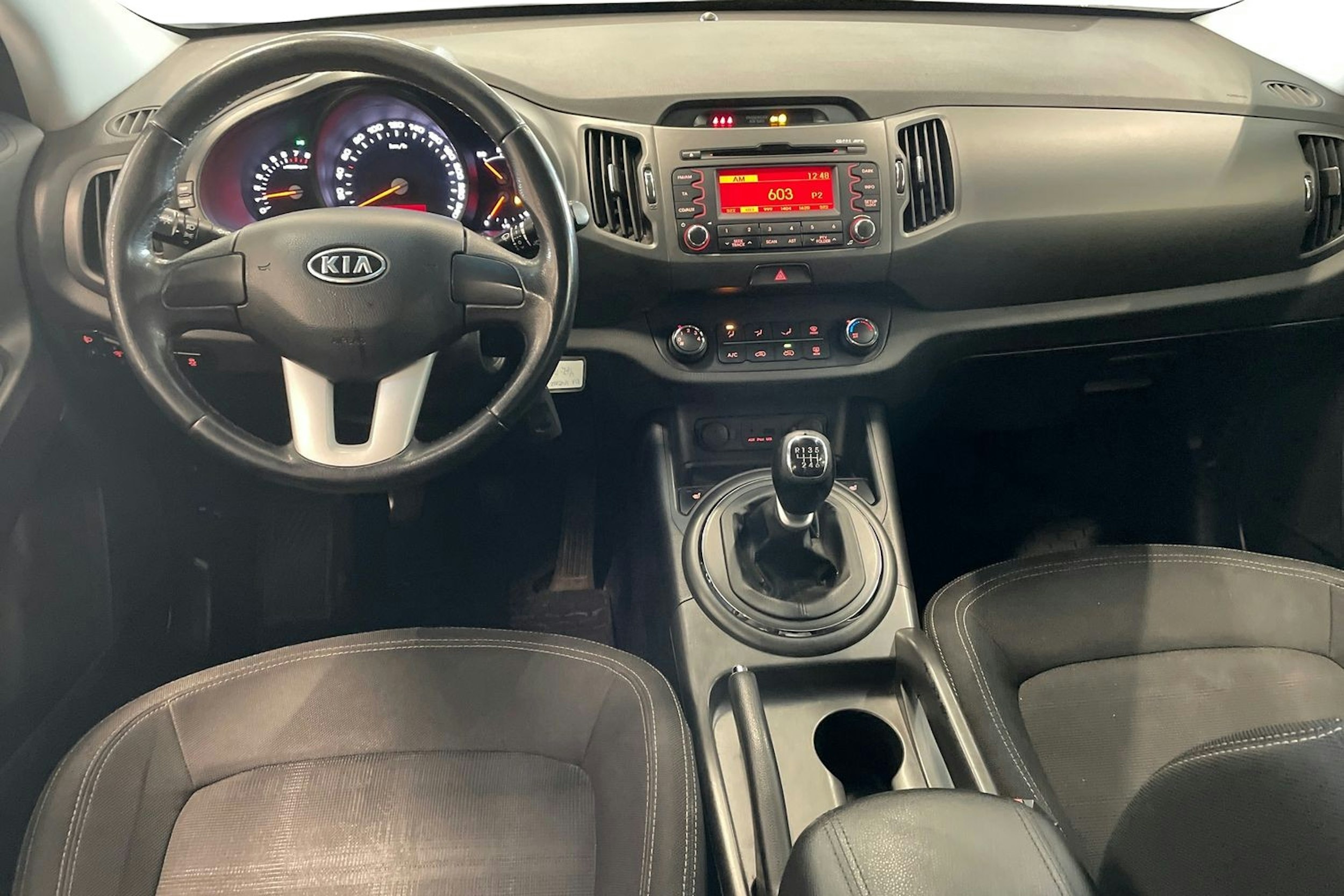 valkoinen Kia Sportage 2011 kuva 9.