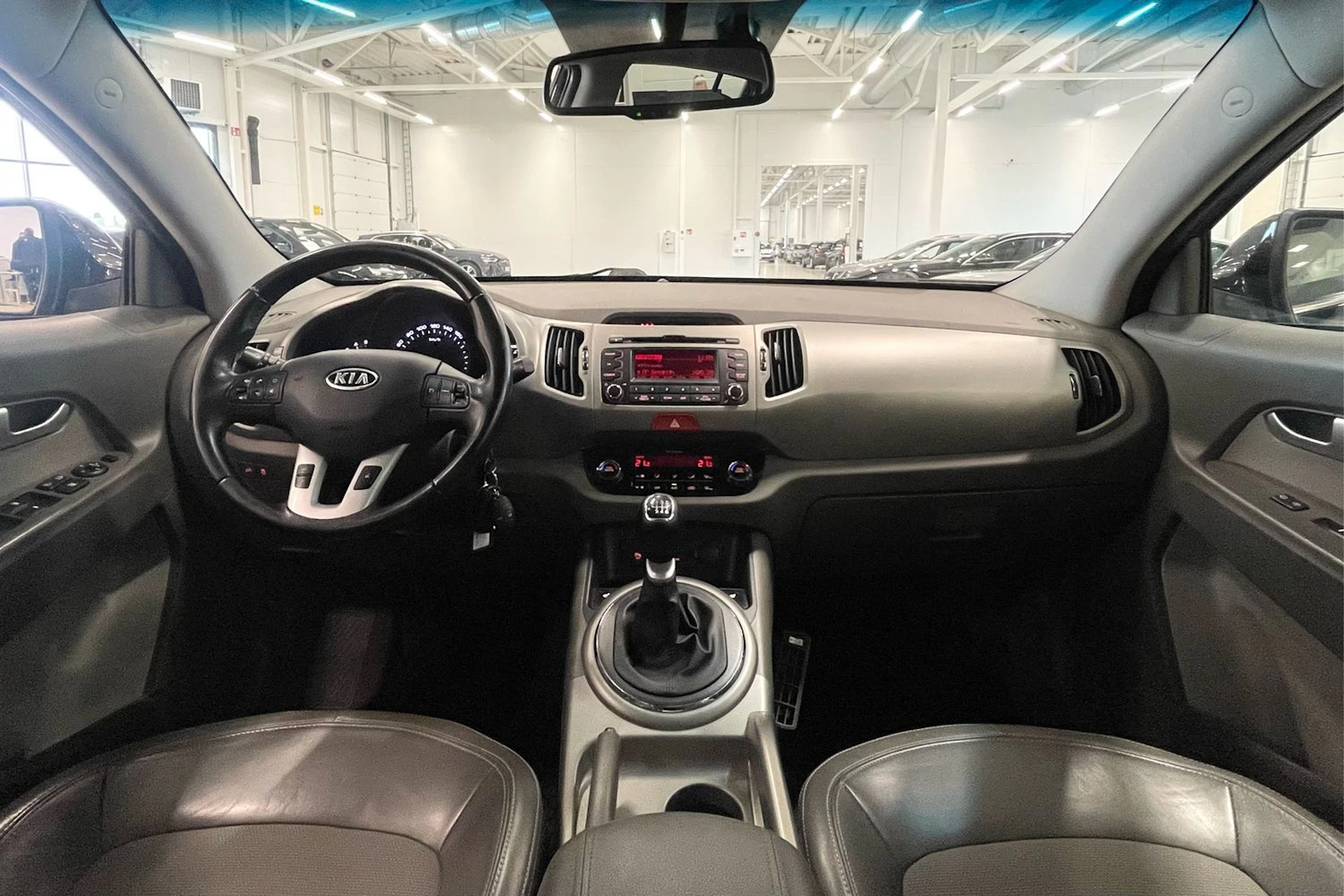 musta Kia Sportage 2011 kuva 15.