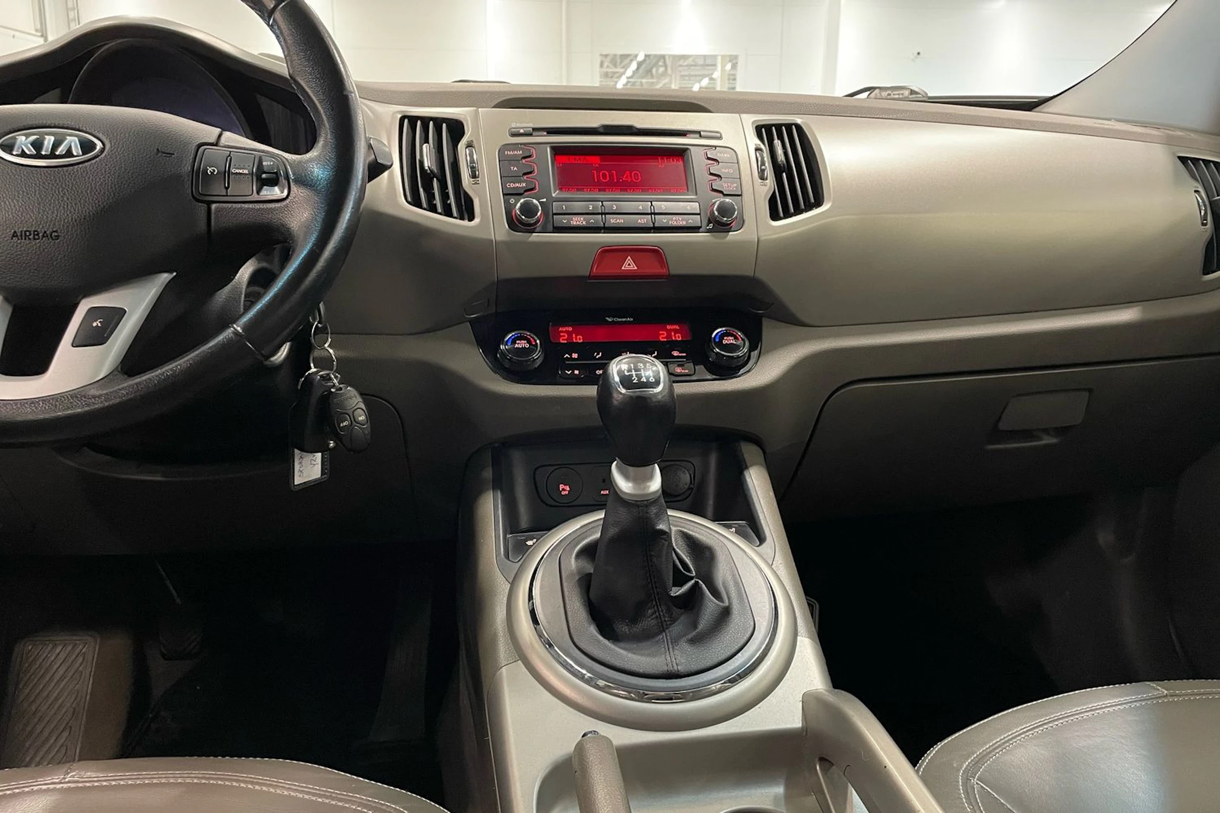 musta Kia Sportage 2011 kuva 20.