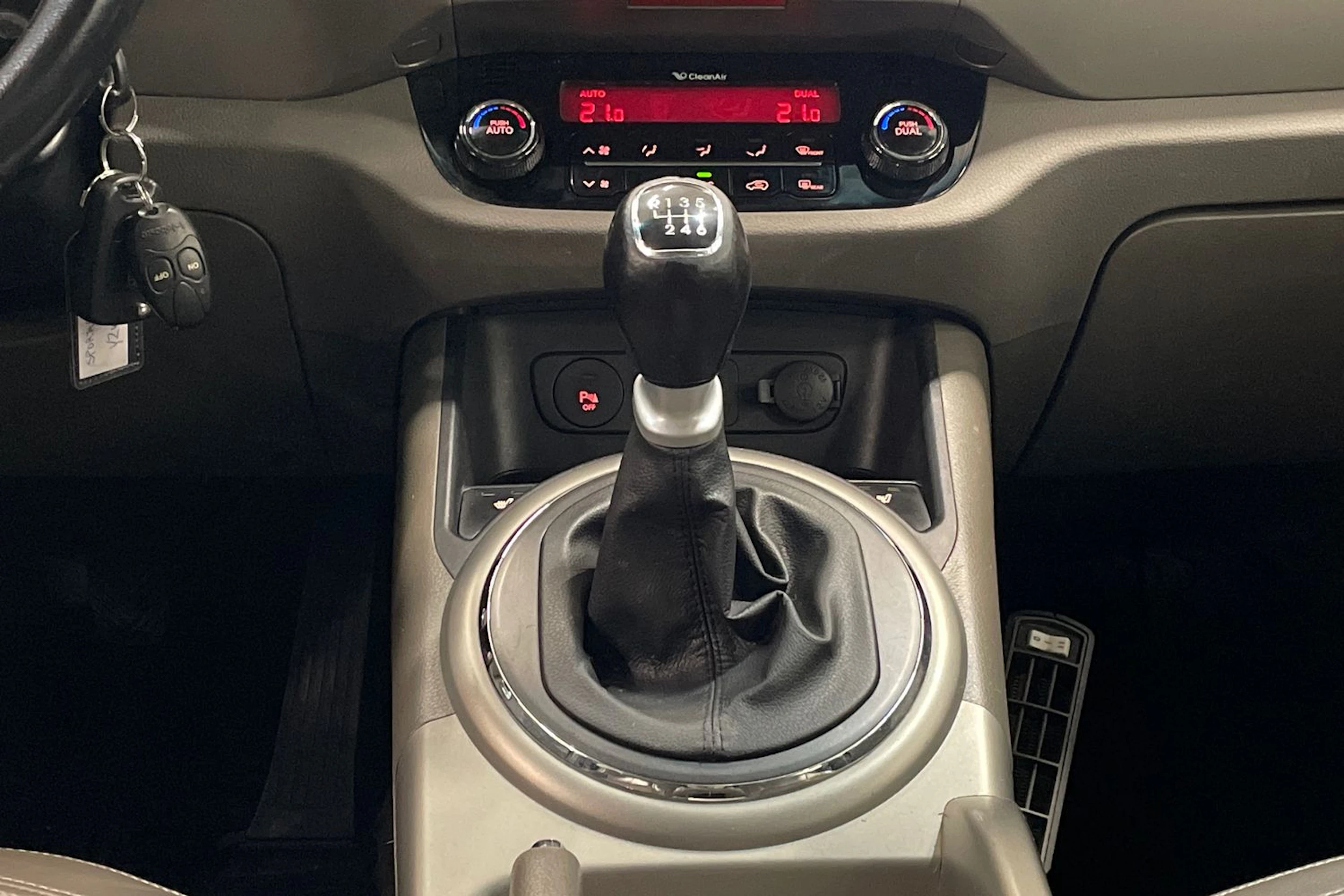 musta Kia Sportage 2011 kuva 21.