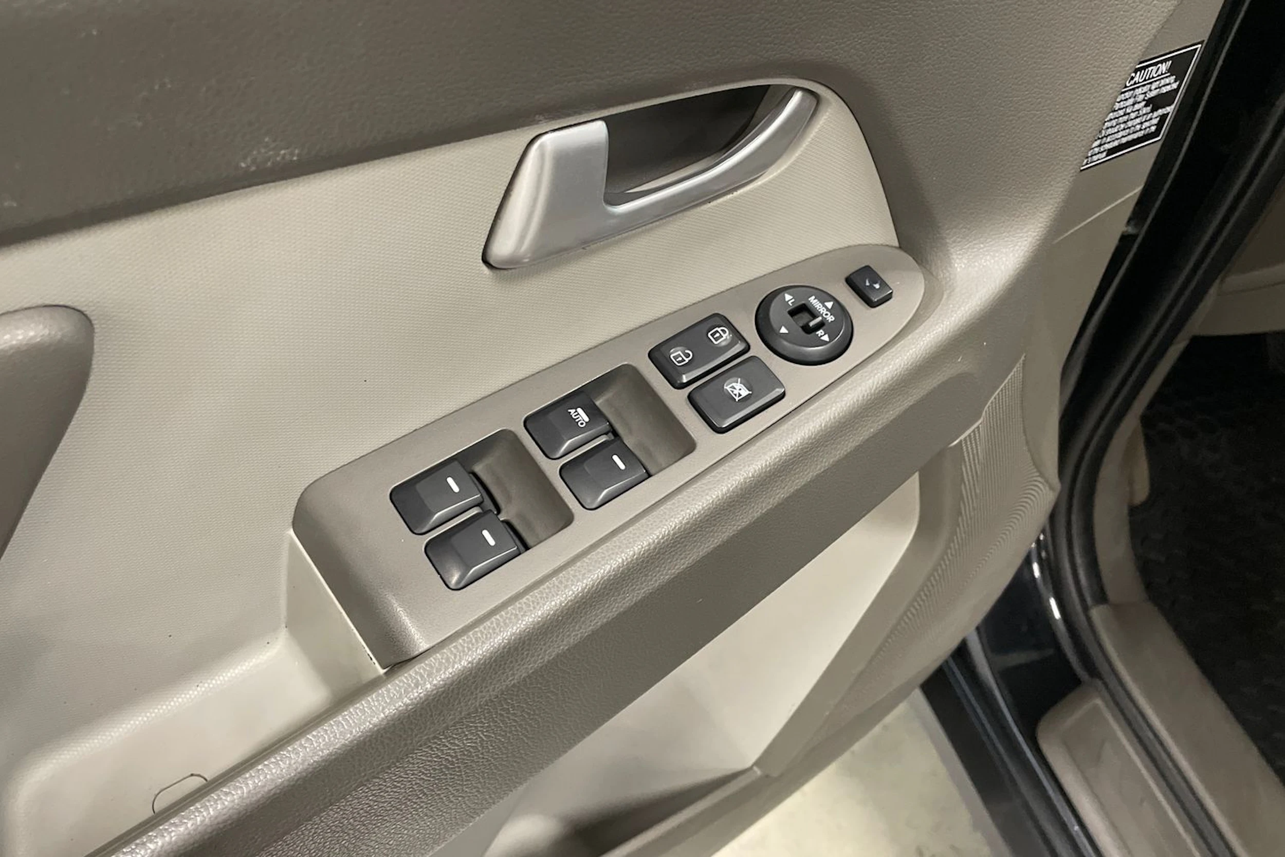 musta Kia Sportage 2011 kuva 24.
