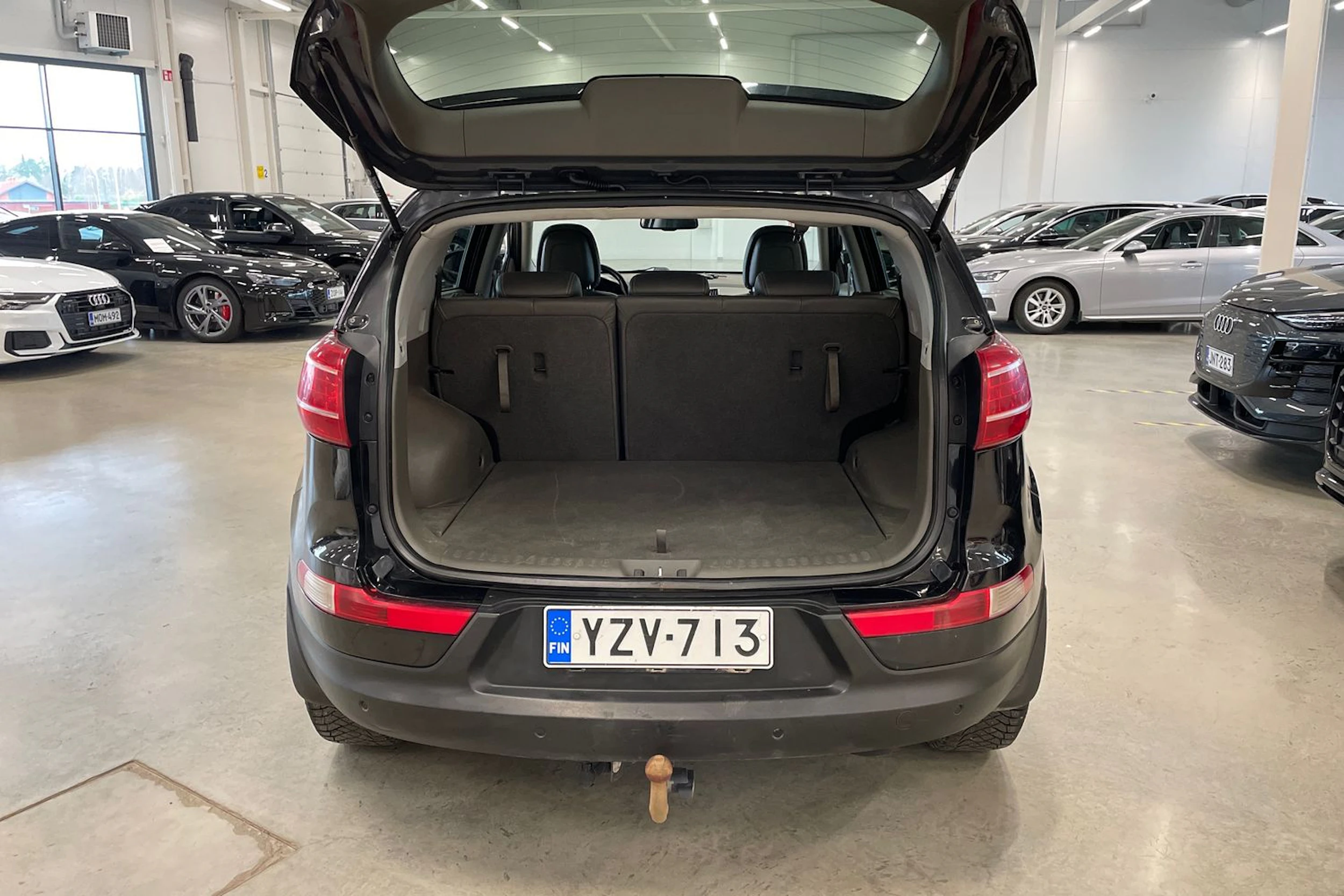 musta Kia Sportage 2011 kuva 25.